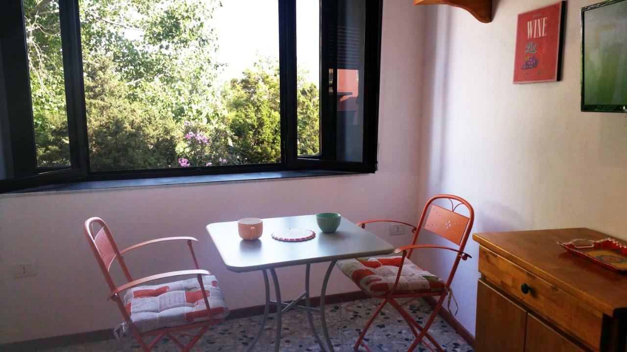 Campo Base Apartment La Maddalena  Ngoại thất bức ảnh